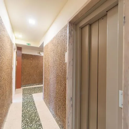 Lägenhet Marques Typical By Hosty